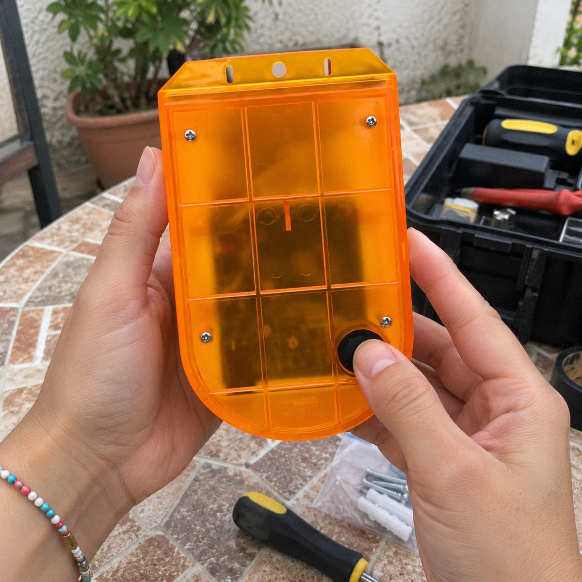 Sentinela · Alarme solar com sensor de presença (detalhe)