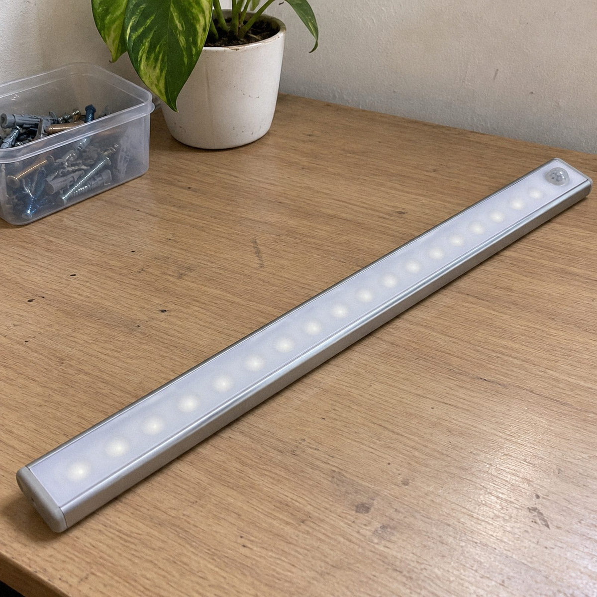 Acende · Barra de luz com sensor