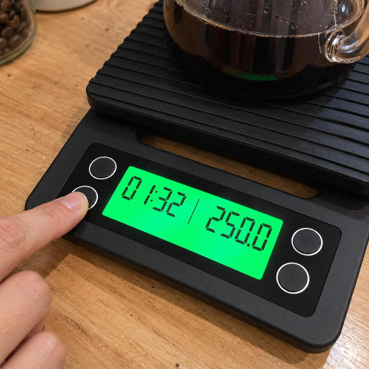 Grão · Balança de café com timer (detalhe)