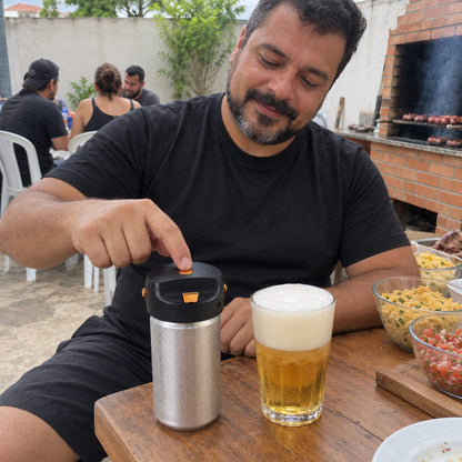 Colarinho · Espumador ultrassônico pra cerveja em lata (em uso)