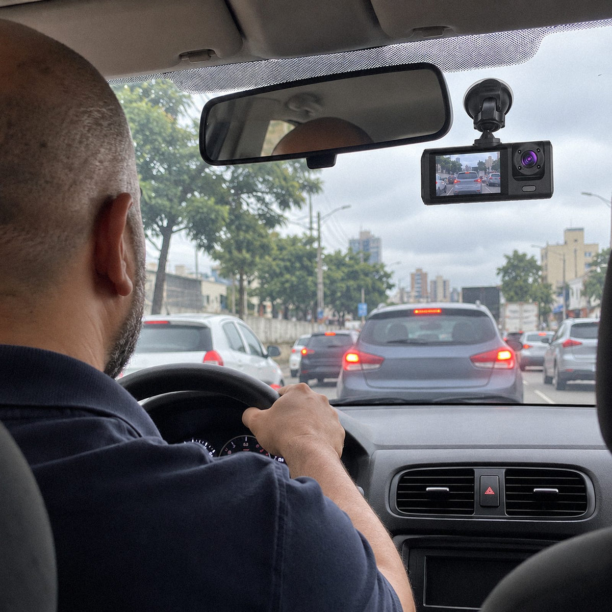 Flagra · Câmera veicular dupla, frente e interna (em uso)